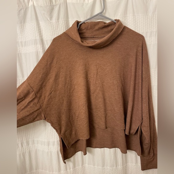 American Eagle Cowl Neck Long Sleeve - Picture 2 of 3